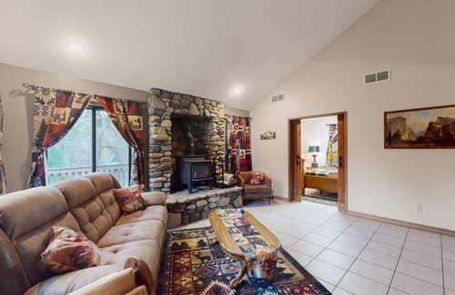 Yosemite Forks Cabin | 140 m² Cabin ∙ 3 bedrooms ∙ 6 guests