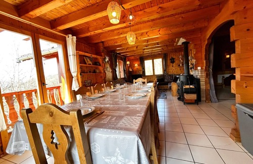 Bernex Ski Chalet | 140 m² Chalet ∙ 5 bedrooms ∙ 16 guests
