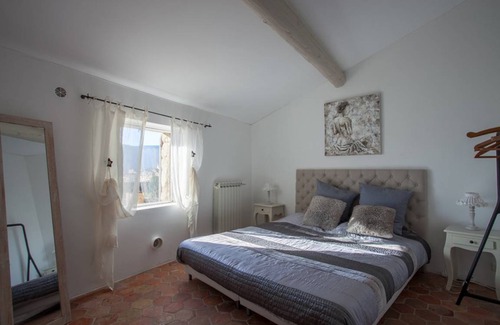 Bonnieux House | 140 m² House ∙ 3 bedrooms ∙ 10 guests