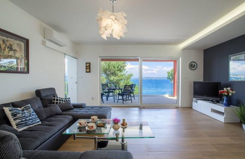 Kukljica House | 140 m² House ∙ 3 bedrooms ∙ 6 guests