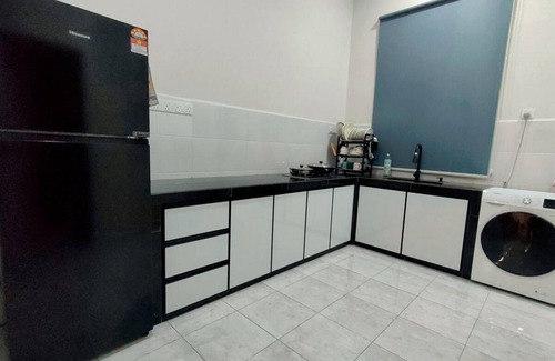 Batu Pahat House | 140 m² House ∙ 3 bedrooms ∙ 6 guests