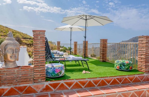 Competa House | 140 m² House ∙ 4 bedrooms ∙ 11 guests
