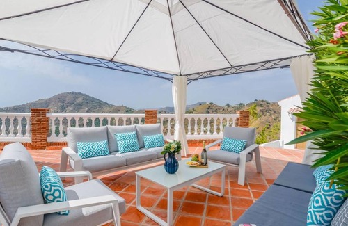 Competa House | 140 m² House ∙ 4 bedrooms ∙ 11 guests