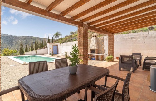 Arenas House | 140 m² House ∙ 4 bedrooms ∙ 8 guests