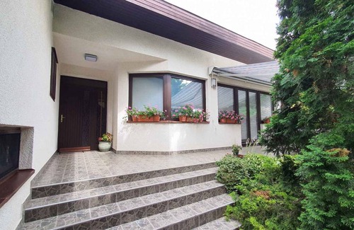 Siofok House | 140 m² House ∙ 4 bedrooms ∙ 8 guests