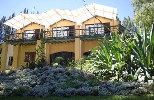 Vredefort House | 140 m² House ∙ 6 bedrooms ∙ 18 guests