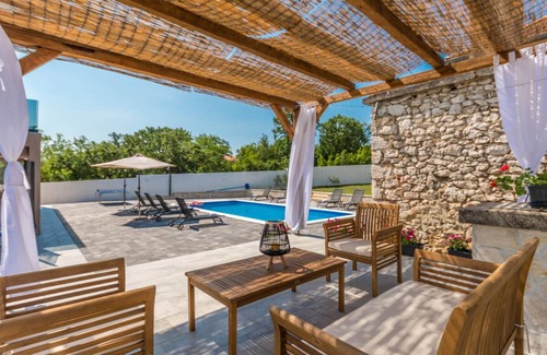 Donje Rastane House | 140 m² House ∙ 4 bedrooms ∙ 8 guests