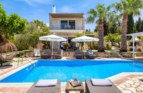 Tsoukaladhes Villa | 140 m² Villa ∙ 3 bedrooms ∙ 8 guests