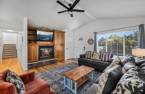 Orchard District House | 141 m² House ∙ 3 bedrooms ∙ 8 guests