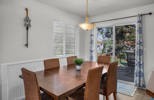 Orchard District House | 141 m² House ∙ 3 bedrooms ∙ 8 guests