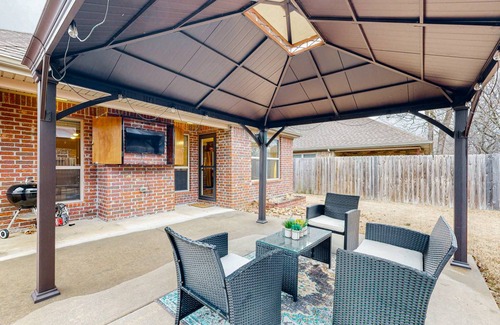 Fayetteville House | 141 m² House ∙ 3 bedrooms ∙ 6 guests