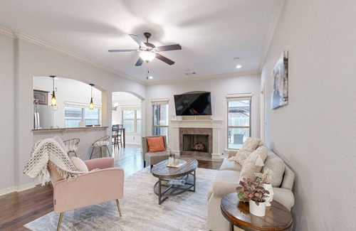 Fayetteville House | 141 m² House ∙ 3 bedrooms ∙ 6 guests