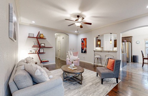 Fayetteville House | 141 m² House ∙ 3 bedrooms ∙ 6 guests