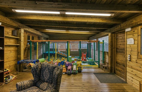 Pujals dels Pagesos House | 1416 m² House ∙ 10 bedrooms ∙ 30 guests