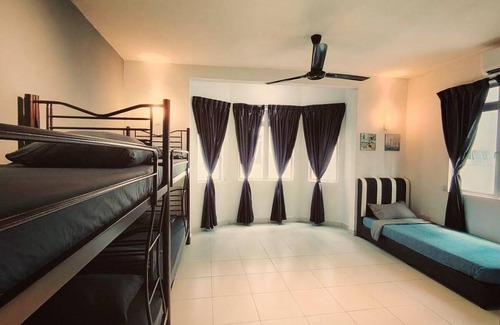 Taman Desa Tebrau Apartment | 1420 m² Apartment ∙ 3 bedrooms ∙ 25 guests