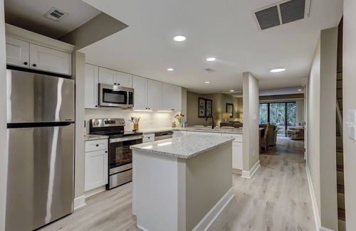 Shipyard Plantation Condo | 143 Greens - Quick walk to pool, tennis and beach.