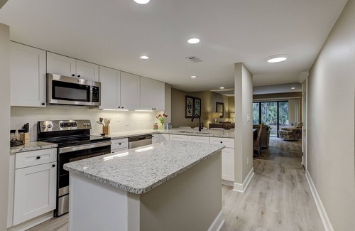 Shipyard Plantation Condo | 143 Greens - Quick walk to pool, tennis and beach.