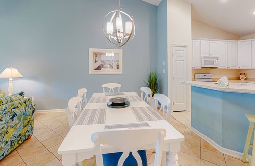 Sunset Island Condo | 144 m² Condo ∙ 3 bedrooms ∙ 6 guests