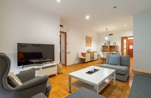Provencals del Poblenou Apartment | 145 m² Apartment ∙ 5 bedrooms ∙ 11 guests