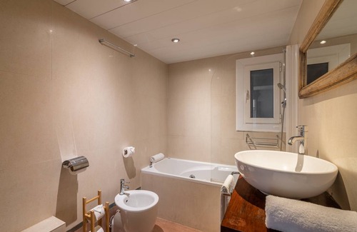 Provencals del Poblenou Apartment | 145 m² Apartment ∙ 5 bedrooms ∙ 11 guests