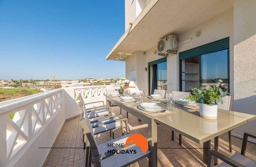 Olhos D'Agua Apartment | 145 m² Apartment ∙ 3 bedrooms ∙ 8 guests
