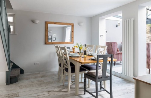 Caerwys Cottage | 145 m² Cabin ∙ 3 bedrooms ∙ 6 guests