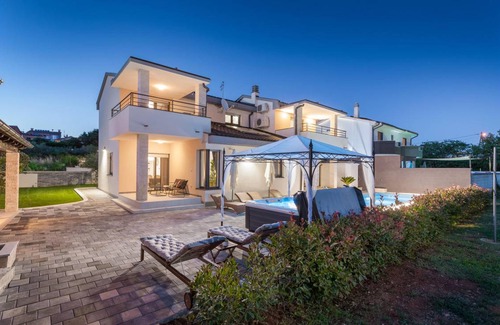 Stinjan House | 145 m² House ∙ 3 bedrooms ∙ 8 guests