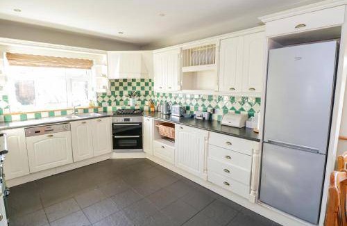 Crosswell House | 145 m² House ∙ 4 bedrooms ∙ 9 guests