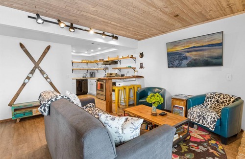 Big Bear Lake Condo | 146 m² Condo ∙ 2 bedrooms ∙ 8 guests