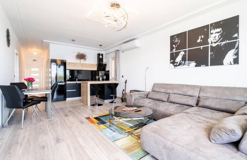 Dubrava House | 146 m² House ∙ 3 bedrooms ∙ 6 guests