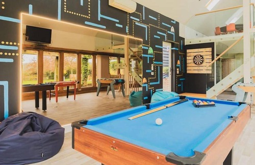 Howlett End House | 146 m² House ∙ 5 bedrooms ∙ 12 guests
