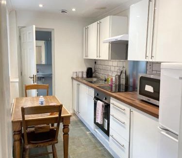 Bromley South House | 147 knapp road house