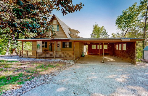 Flat Hollow Marina Cabin | 147 m² Cabin ∙ 4 bedrooms ∙ 12 guests