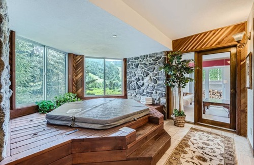 Mountain House Condo | 147 m² Condo ∙ 2 bedrooms ∙ 6 guests