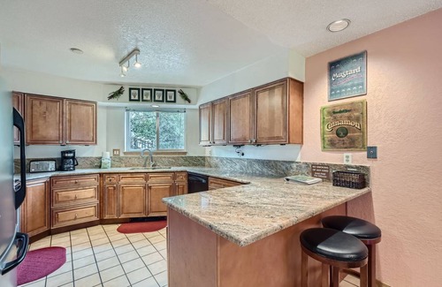 Mountain House Condo | 147 m² Condo ∙ 2 bedrooms ∙ 6 guests