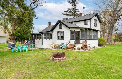 Twin Lakes Cottage | 148 m² Cabin ∙ 3 bedrooms ∙ 12 guests
