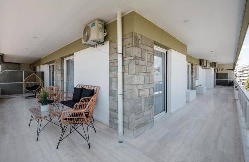 Piraeus Apartment | 149 m² Apartment ∙ 4 bedrooms ∙ 10 guests