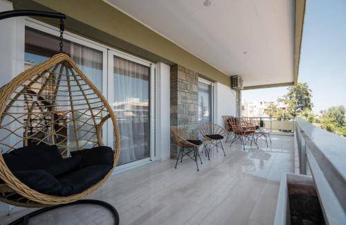 Piraeus Apartment | 149 m² Apartment ∙ 4 bedrooms ∙ 10 guests
