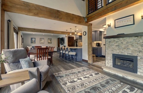 East Village at Copper Condo | 149 m² Condo ∙ 3 bedrooms ∙ 10 guests