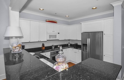 Beach District Condo | 149 m² Condo ∙ 2 bedrooms ∙ 6 guests