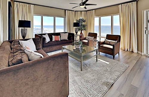 Pensacola Beach Condo | 149 m² Condo ∙ 3 bedrooms ∙ 8 guests