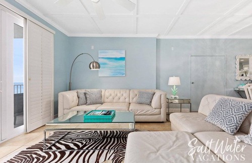 Crystal Beach Condo | 149 m² Condo ∙ 3 bedrooms ∙ 9 guests