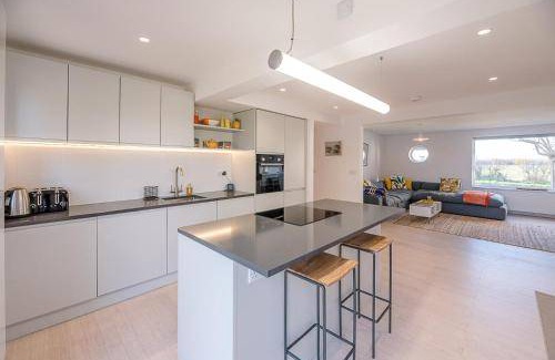 Martlesham Heath House | 149 m² House ∙ 4 bedrooms ∙ 8 guests