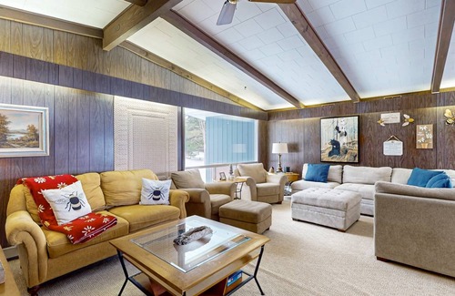 Bellaire House | 149 m² House ∙ 5 bedrooms ∙ 13 guests