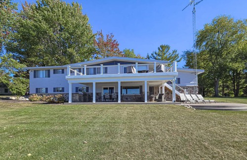Bellaire House | 149 m² House ∙ 5 bedrooms ∙ 13 guests