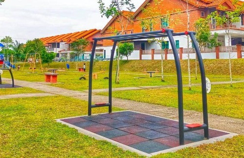 Sungai Petani House | 1490 m² House ∙ 4 bedrooms ∙ 10 guests