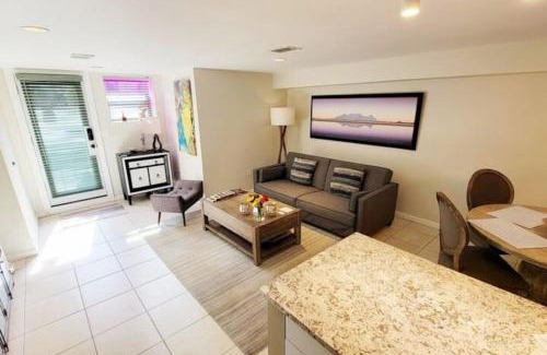 Northwest Apartment | 14th 99 Walk Score 3 mins to Metro rail