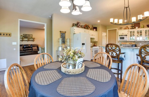 Sperry House | 15-Acre Retreat near Dtwn Tulsa & Skiatook Lake