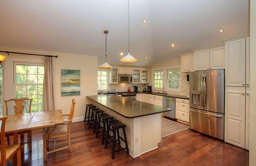 South Beach House | 15 Beachside - Renovated Sea PInes Cottage Home, Steps from Beach and Marina