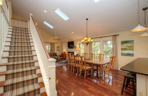 South Beach House | 15 Beachside - Renovated Sea PInes Cottage Home, Steps from Beach and Marina